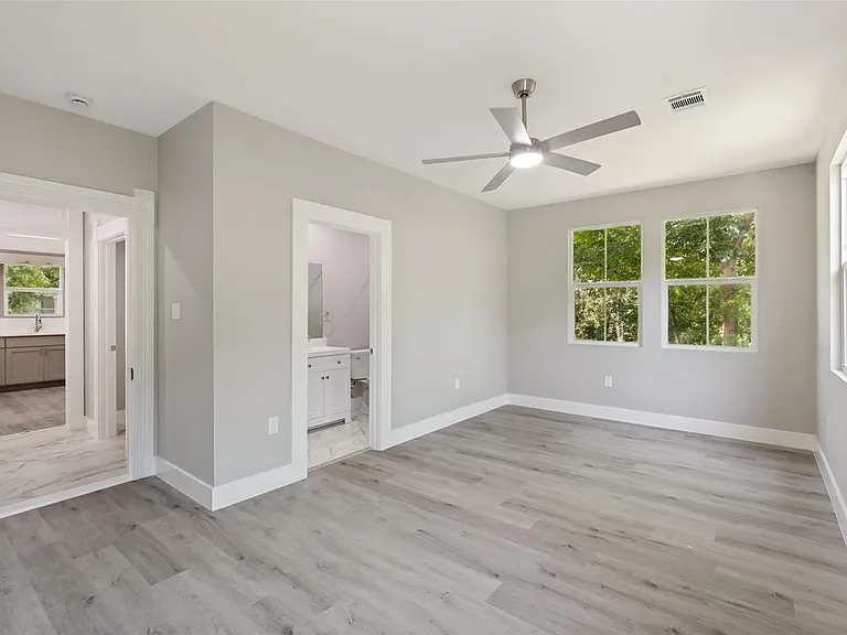 1159 San Bernard St — Photo 10