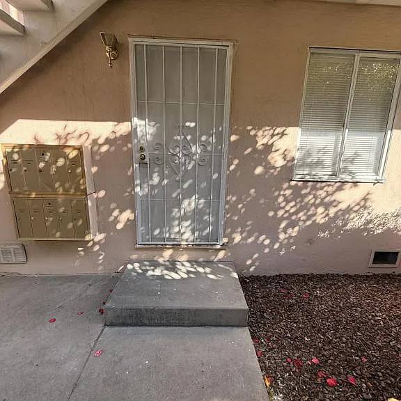 1616 S St — Photo 3
