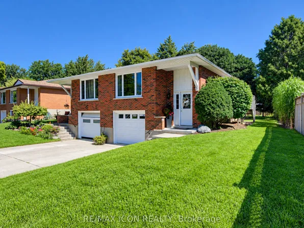 31 Grosbeak Rd, Woolwich, ON N3B 1V8