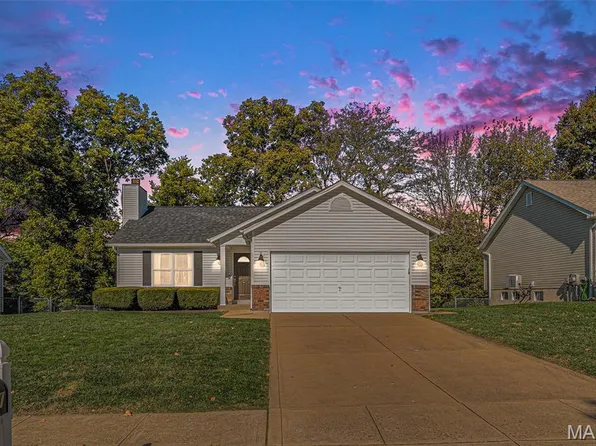 661 Glenshee Dr, Wentzville, MO 63385