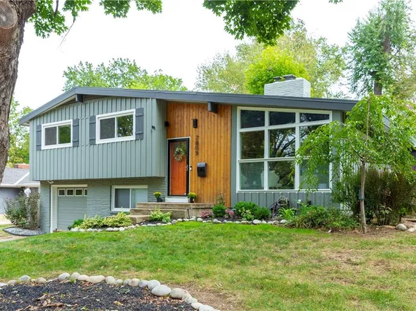 7809 Fontana St, Prairie Village, KS 66208