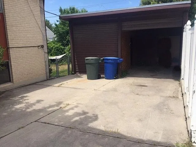 1665 E Phebe Ln — Photo 3