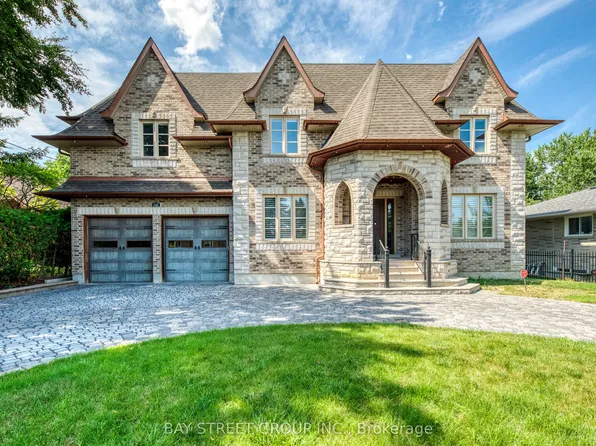 132 Crestwood Rd, Vaughan, ON L4J 1A6