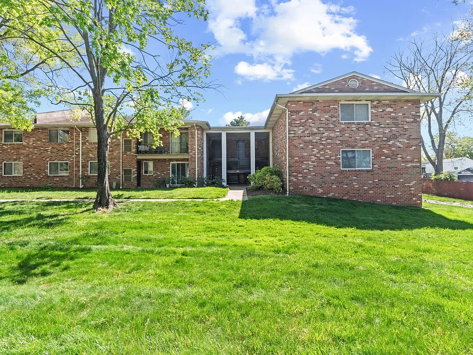 208 Victor Pkwy #A