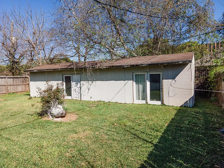4710 Glenmont St — Photo 27