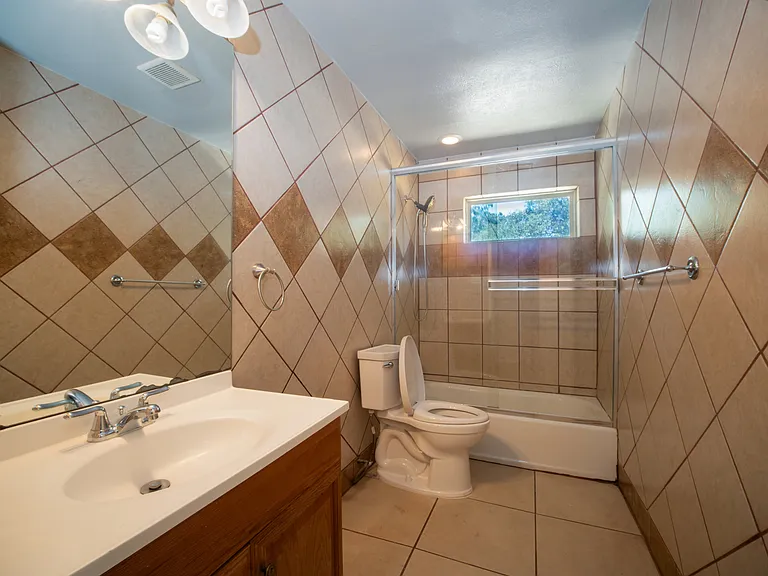2319 Klondike Dr — Photo 13