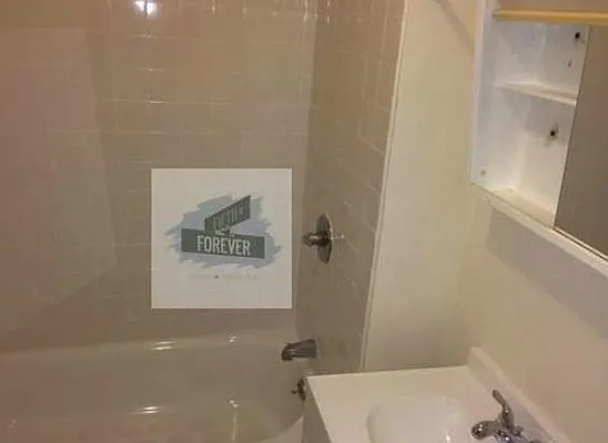 Rented by Fifth & Forever LLC | media 6