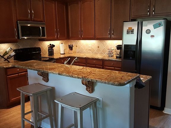 3rd image of 2226 7 Oaks Dr