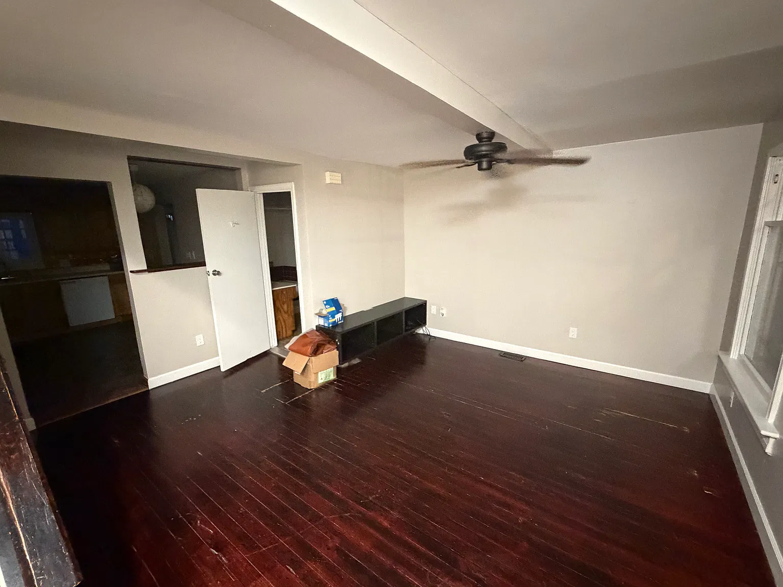 3 bed, 1377 sqft, $1,595 — Photo 3