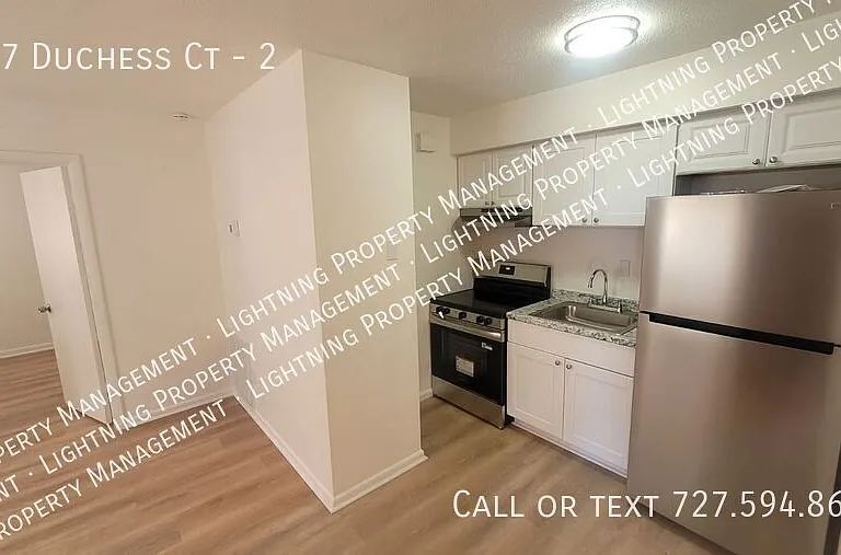 507 Duchess Ct #2 — Photo 3