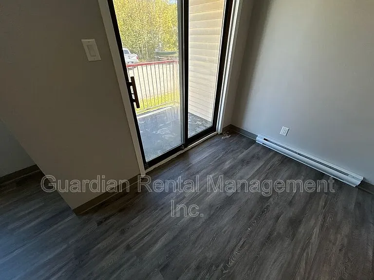 117 Centennial Dr #5 — Photo 8