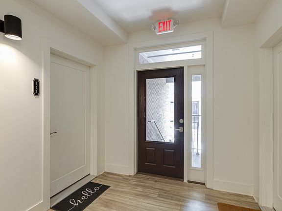 3rd image of 1609 Marshall Hollow Dr APT 203
