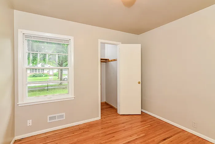 5115 Vincent Ave N — Photo 12