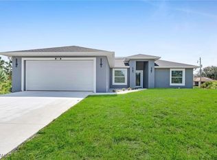 2513 74th St W, Lehigh Acres, FL 33971