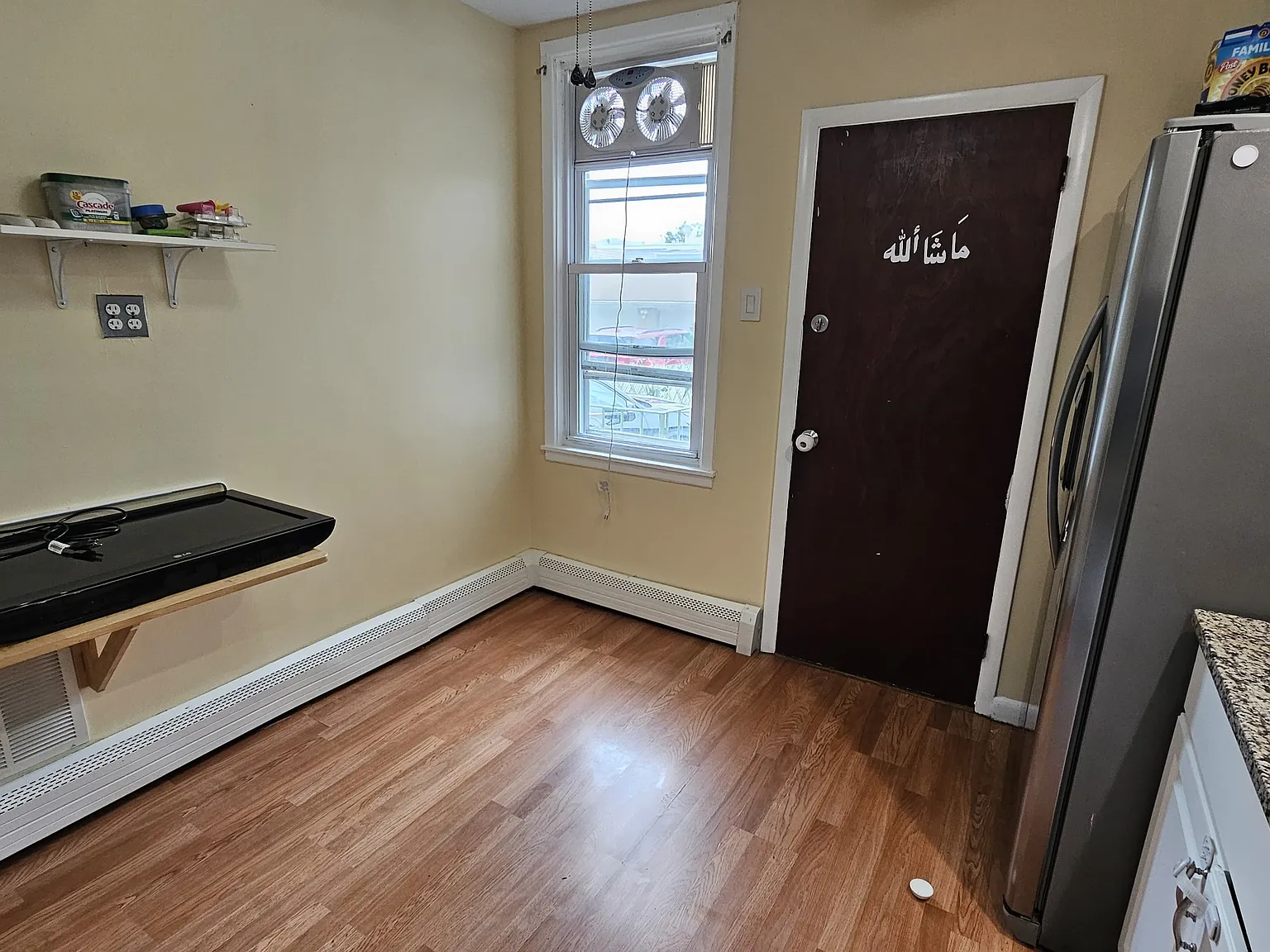 2 bed, 900 sqft, $2,200 — Photo 3
