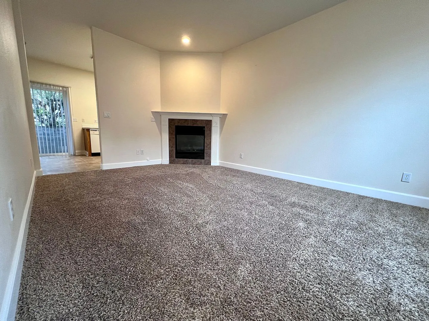 Move-In Special 1/2 Off First Month's Rent! Charming 3-Bedroom End-Unit Townhome With Attached Ga... — Photo 3