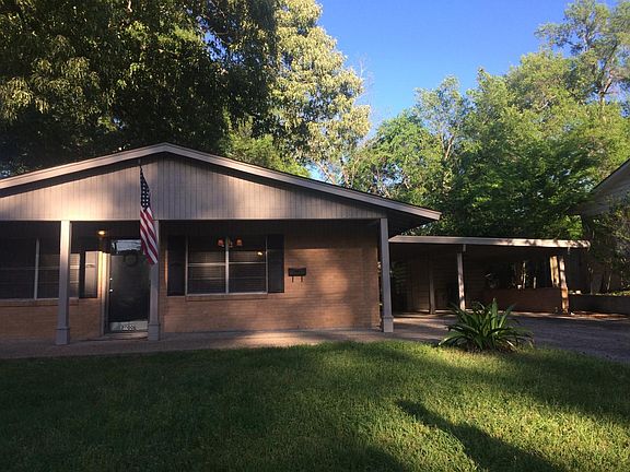 2 car port with storage room