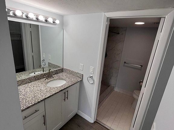 5th image of 159 NW 70th St APT 408