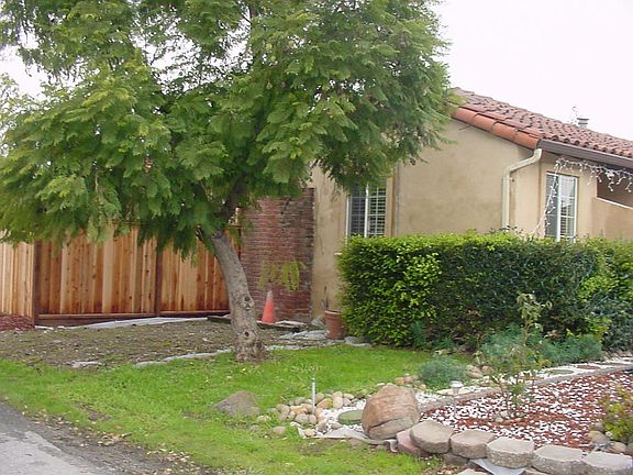 2nd image of 97 Clareview Ave