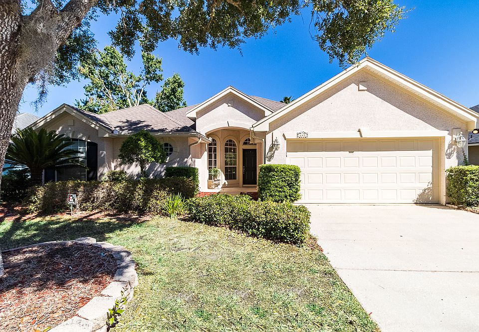 1st image of 640 Lake Stone Cir