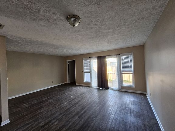 4th image of 1908 H Havenwood Ln #G102