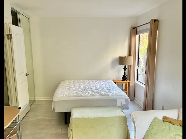 (undisclosed Address), Encinitas, CA 92024