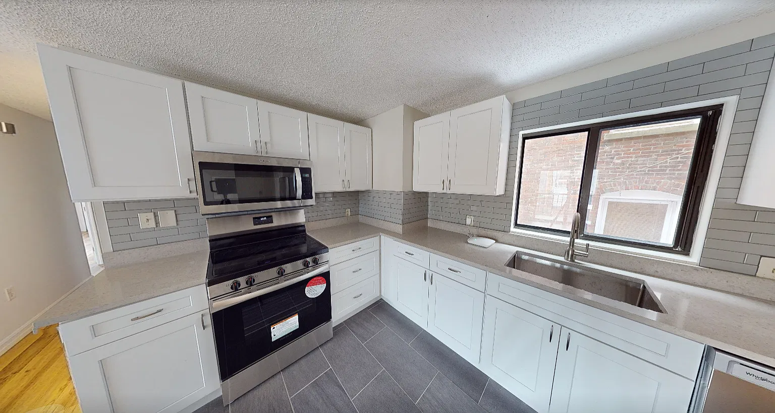 16 Elmer Street — Photo 2