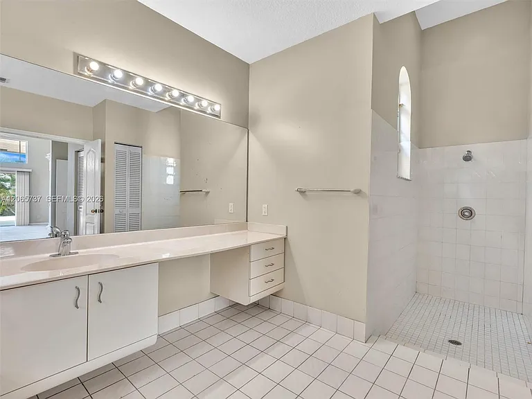 11335 Lake Shore Dr — Photo 11