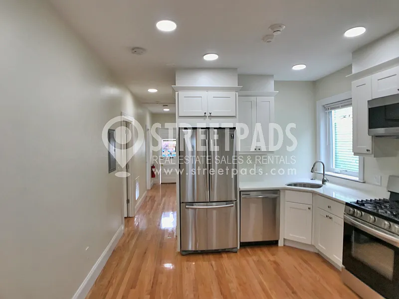 2 bed, 775 sqft, $3,450 — Photo 4