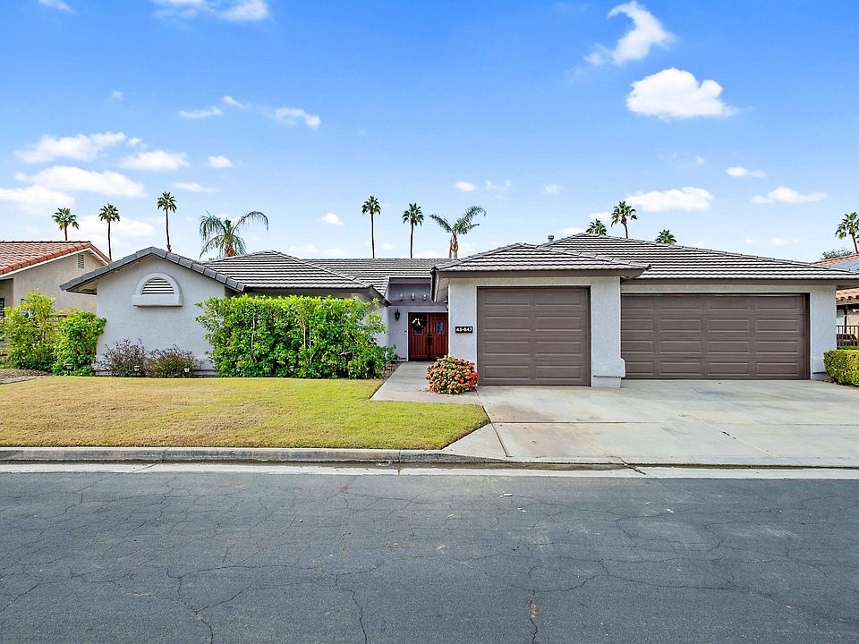 1st image of 43847 La Carmela Dr