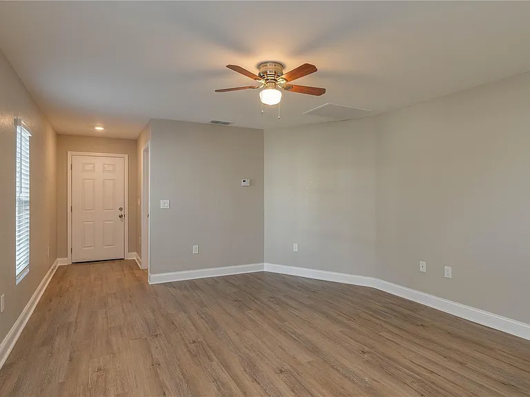 509 Pear St — Photo 5