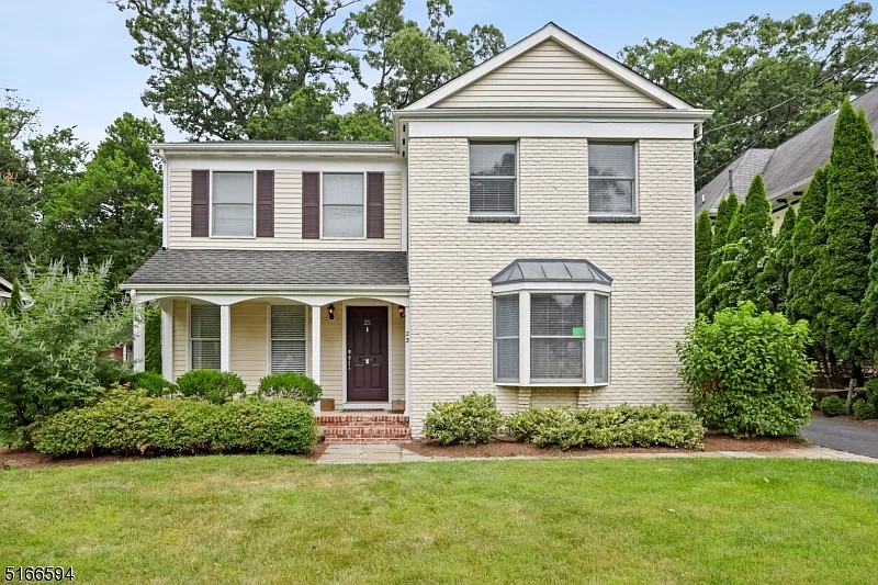25 Ruthven Pl