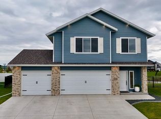 1025 Ashley Dr W, West Fargo, ND 58078