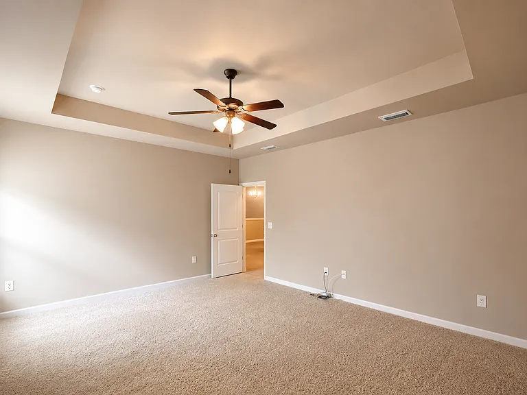 186 Cornelia St — Photo 16