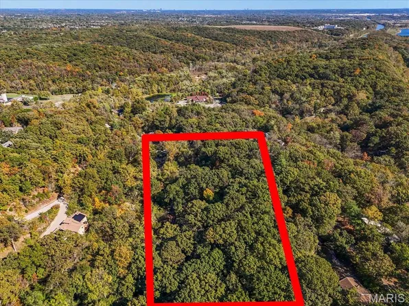 659 Castlecliff Rd, Ballwin, MO 63021