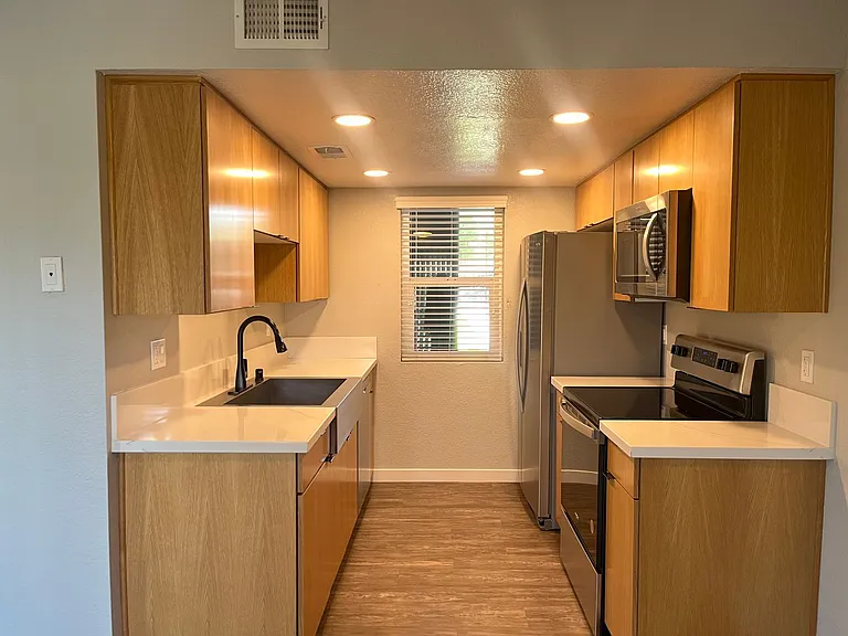 Corona Pointe Resort — Photo 146