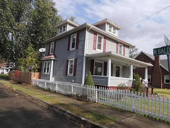 2nd image of 39 Carlton St