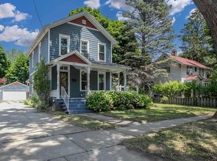 614 E North St, Appleton, WI 54911