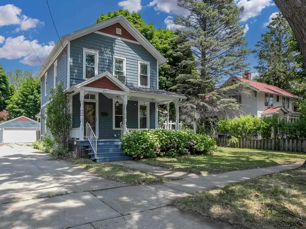 614 E North St, Appleton, WI 54911