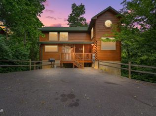 430 Alpine Mountain Way, Pigeon Forge, TN 37863