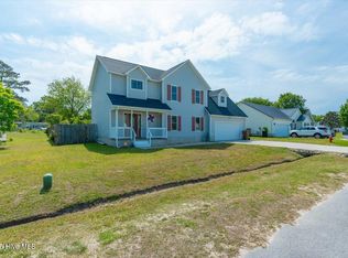 118 Villa Park Dr, Hubert, NC 28539