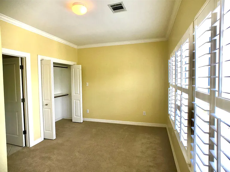 2104 Bancroft St — Photo 33