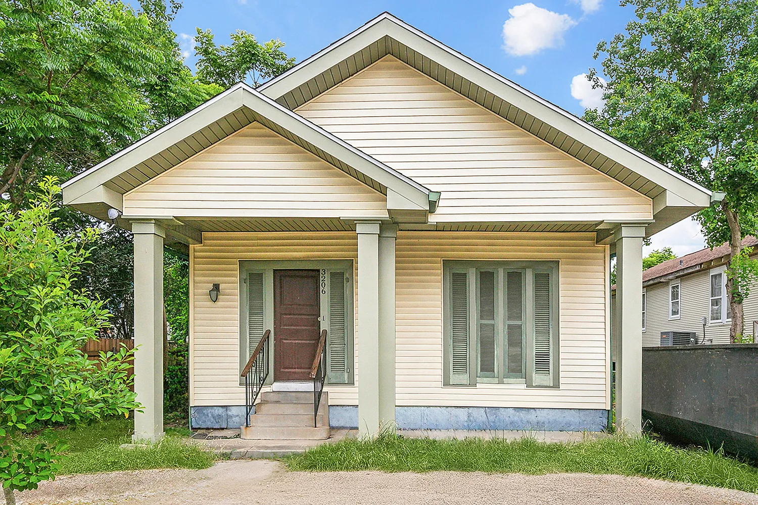 3206 Cadiz St — Photo 1