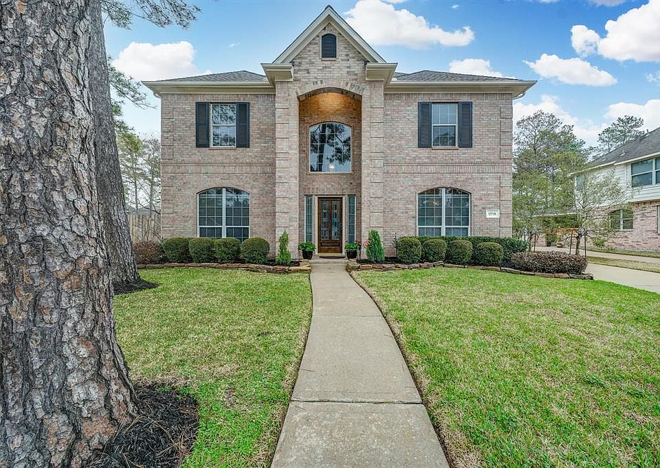 1st image of 13718 Juniper Woods Ct