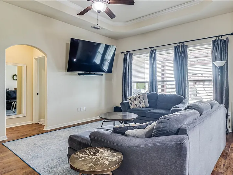 2242 Anacua St — Photo 7