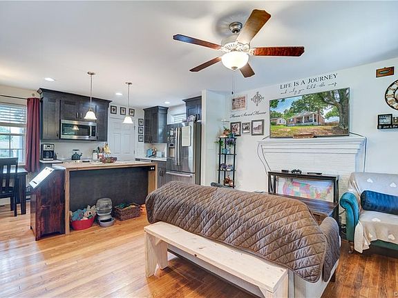 2nd image of 1137 S Lombardy St