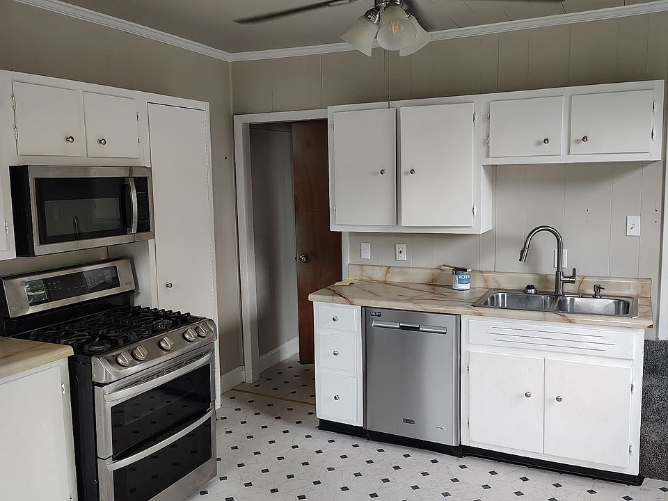 1st image of 1013 Bedford St #1013