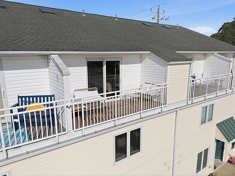 1720 Baltic Ave — Photo 35