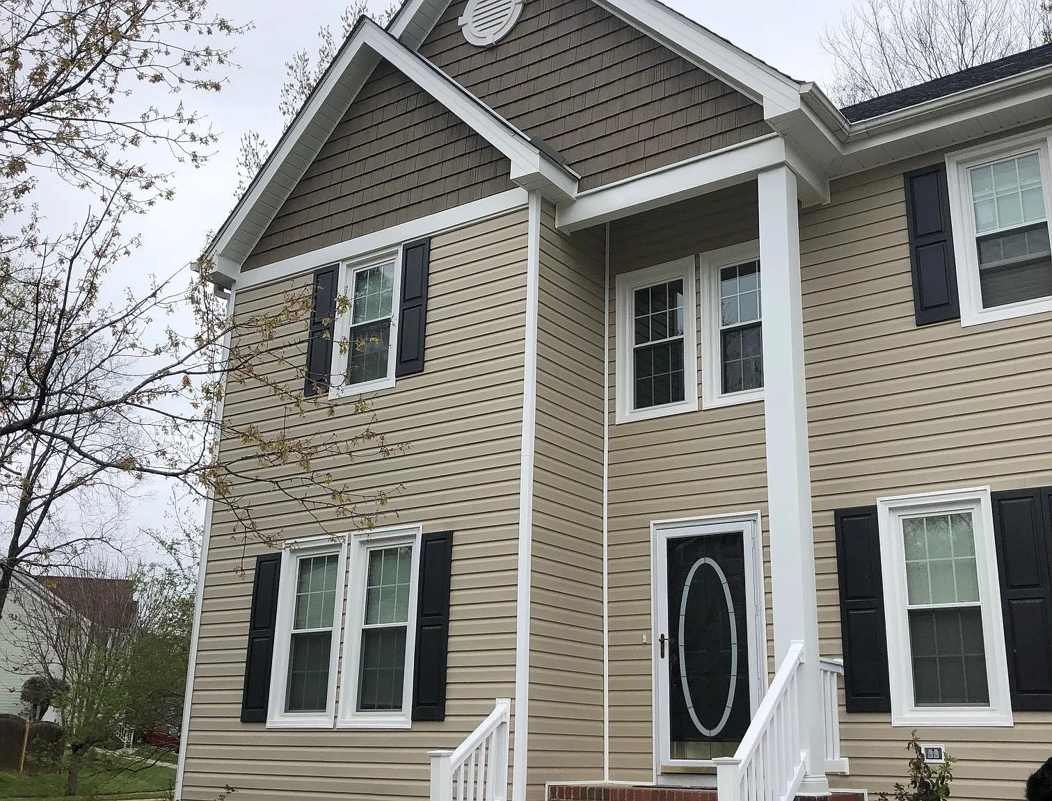 4 bed, 2.5 bath, 3000 sqft, $2,300 — Photo 3