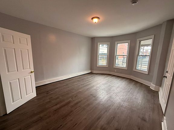 4th image of 35 Orient Ave #1E